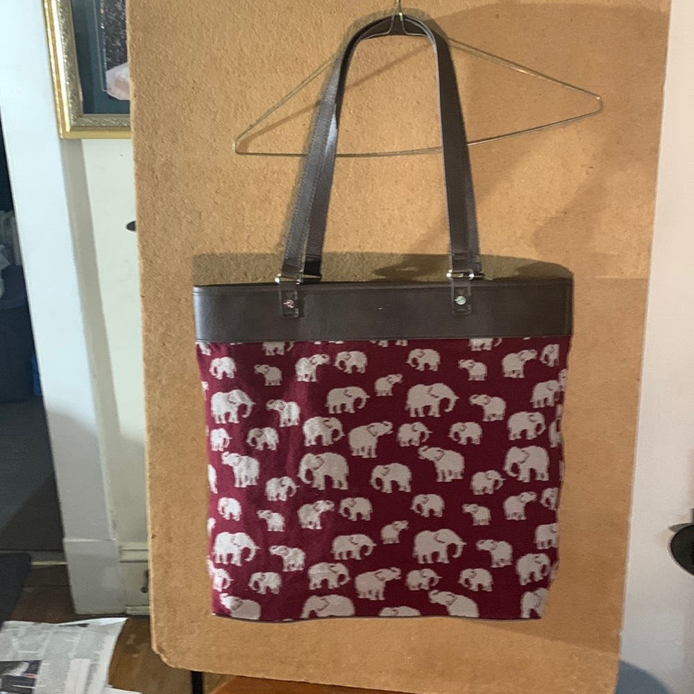 Total Elephants thirty-one Reversible with small purse